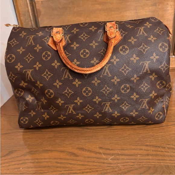 Louis Vuitton Monogram SPEEDY 35 - Picture 2 of 14